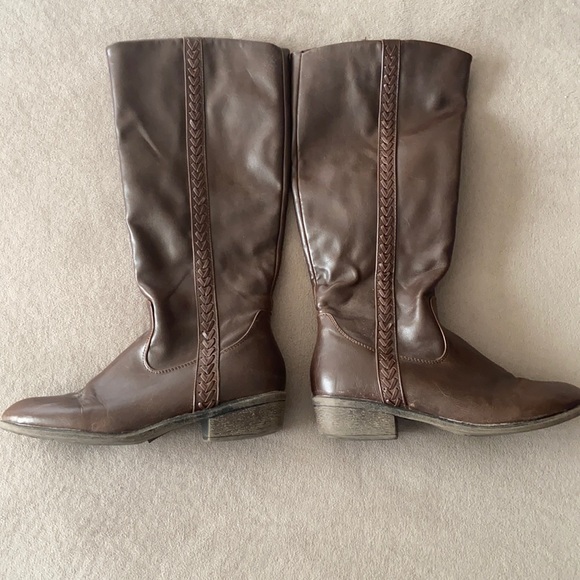 Pink & Pepper Shoes - 7.5 Women’s Boot